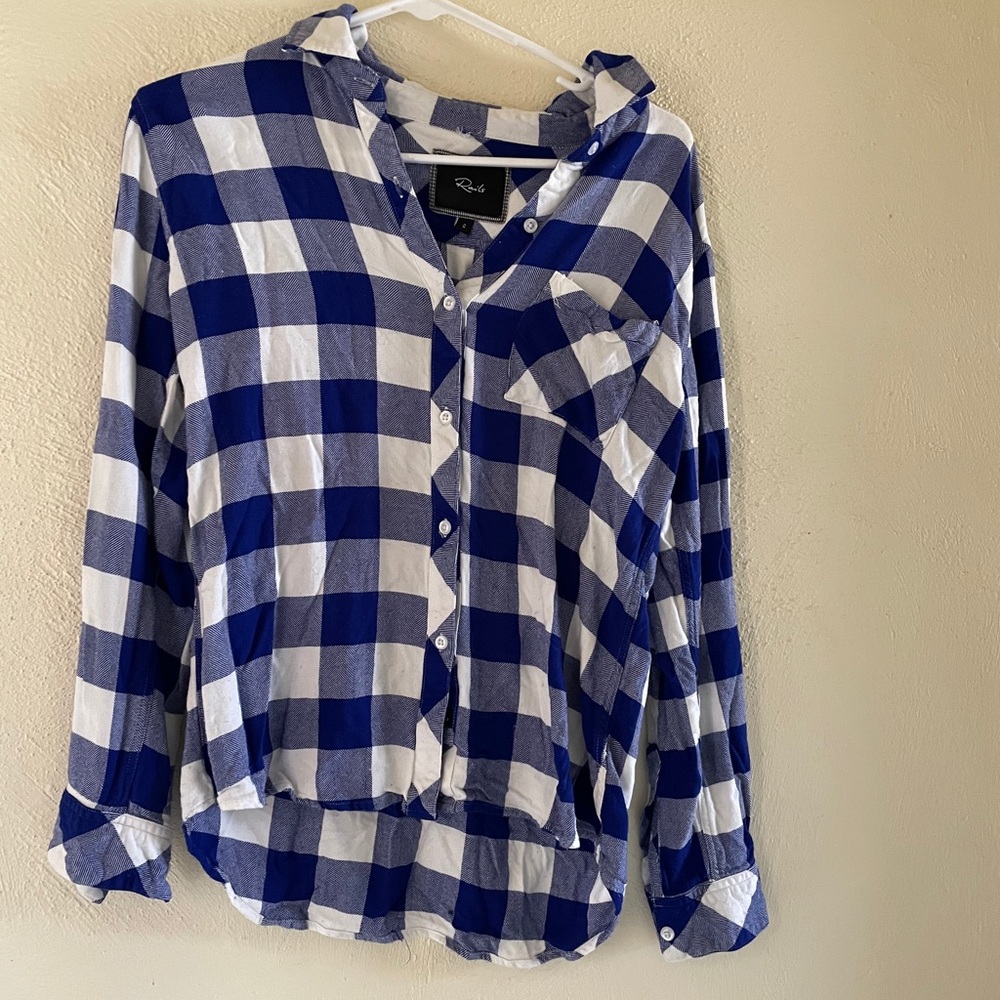 Rails button down
